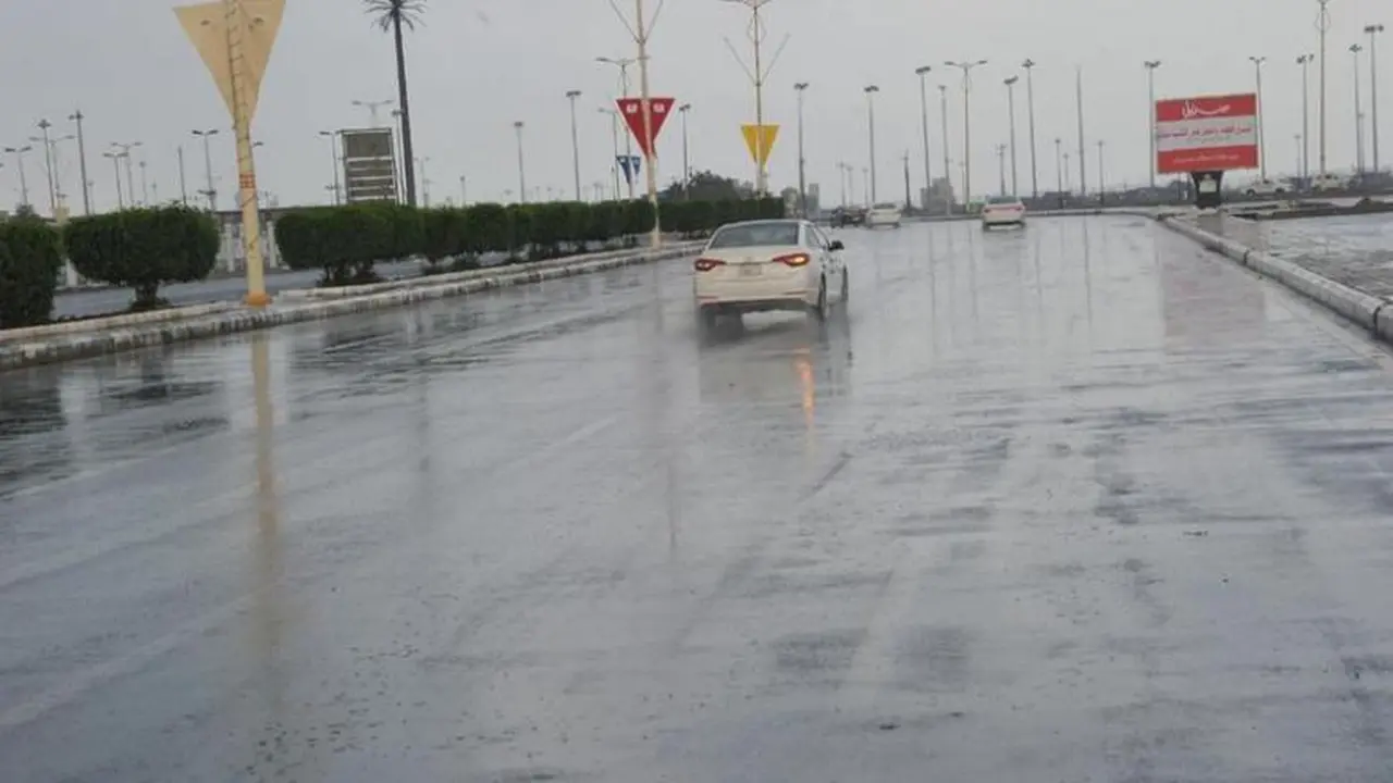 ظاهرة جوية متقلبة تسيطر على الأجواء وتستمر لمدة 4 ساعات متواصلة